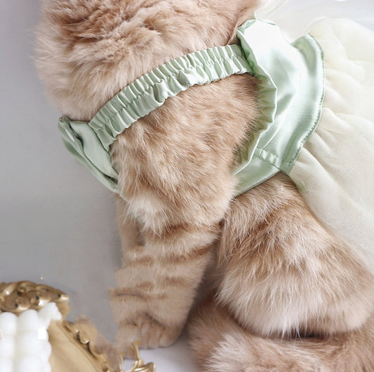HKM-0034365 Elegant Dog and Cat Traction Outfit with Skirt, Collar, and Rope Options in Multiple Sizes and Colors