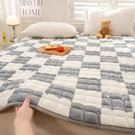 HKM-221587 Thick Milk Fiber Quilted Mattress Protector - Anti-Static Fleece Lined, Multiple Sizes and Colors Available