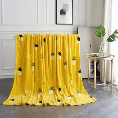HKM-229011 Colorful Pineapple Print Coral Fleece Blanket, Super Soft and Cozy Rectangle Design