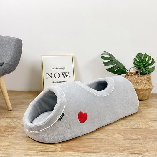 HKM-4804669 Cozy Semi-Enclosed Cat Sleeping Bag in Multiple Colors and Sizes