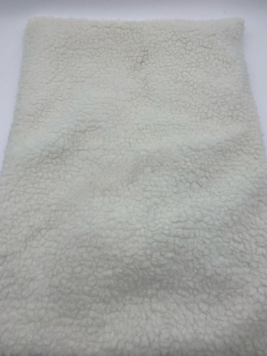 HKM-5259069 Self-Heating Cat Pad in Multiple Colors and Sizes - Durable Lambswool Material