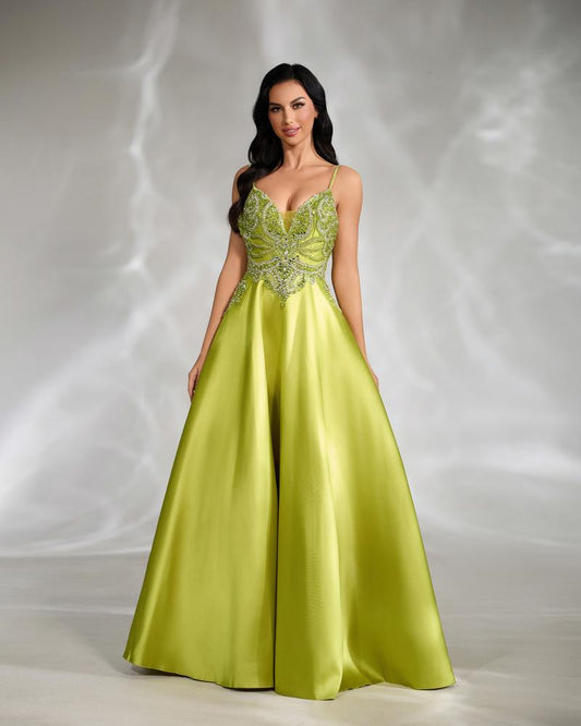 HKM-922451 Luxurious Emerald Green Evening Dress for Women - Elegant Design, Perfect for Formal Occasions
