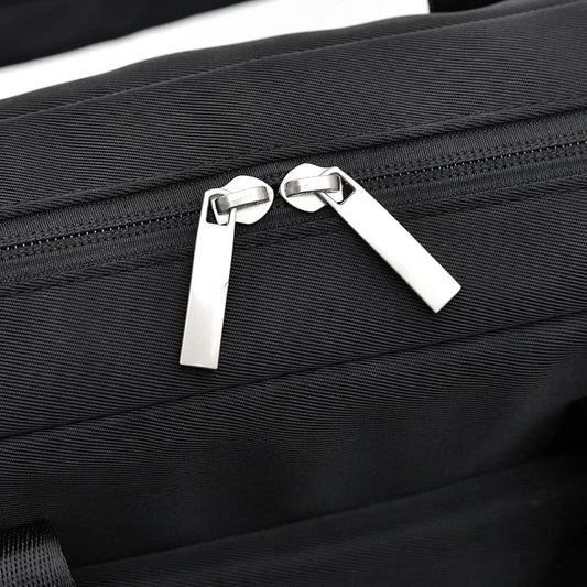 HKM-958675 Waterproof Lightweight 18.5 Inch Crossbody Laptop Bag for Office Use