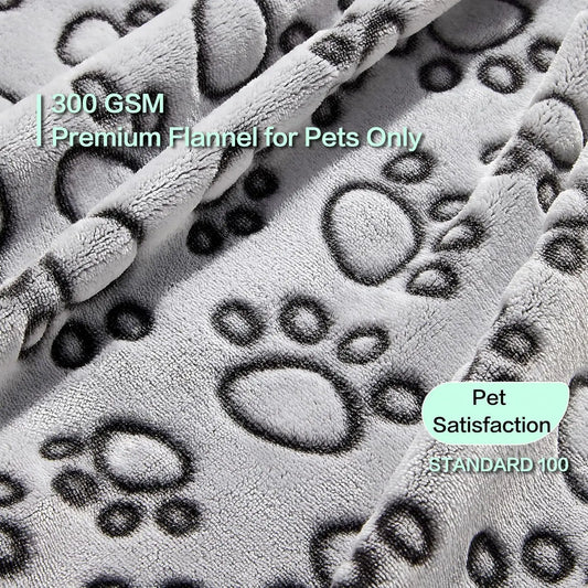 HKM-176659 Soft and Warm 40"x32" Pet Blanket for Dogs and Cats, Machine Washable, Fleece Material, Ideal for Indoor Use
