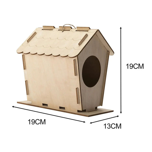 HKM-016531 Wooden Lace Roof Bird House - Durable Poplar Nesting Box for Outdoor Use