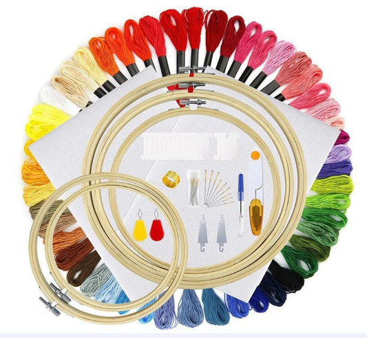HKM-237907 Cross Stitch Thread Set with Bamboo and Plastic Embroidery Circles, Includes 50 or 100 Color Threads, Ideal for Ethnic Style Embroidery