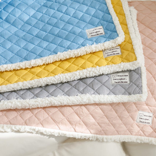 HKM-556627 Luxurious Soft Terry Blanket for Cats - Multiple Colors and Sizes Available