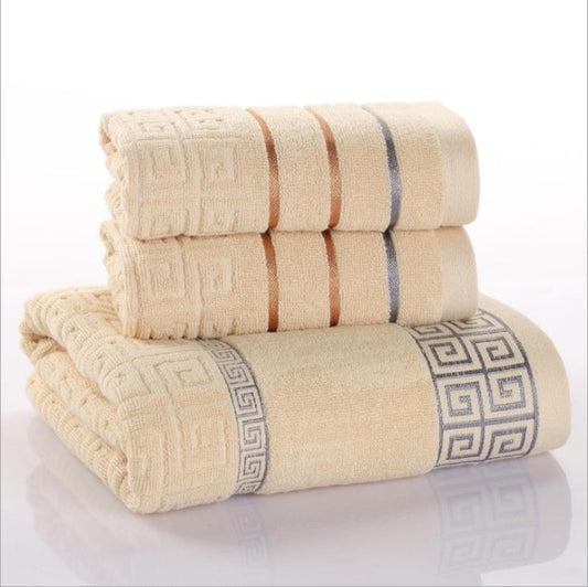 HKM-704467 Three-Piece Cotton Towel Set with One Bath Towel and Two Hand Towels