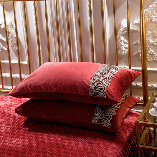 HKM-731859 Elegant Four-Piece Polyester Thick Crystal Velvet Bedding Set with Quilted Design