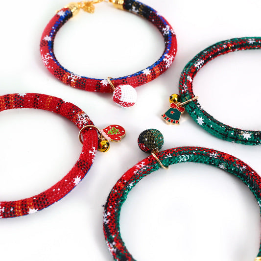 HKM-798611 Adjustable Pet Collar with Christmas Gloves and Bell Pendant