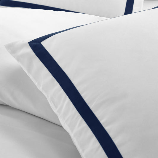 HKM-853075 Elegant Hotel Style Three-Piece Home Textile Set with Plain Weave Polyester Fabric