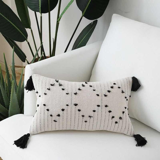 HKM-901715 Moroccan Style Black and White Geometric Pillowcase with Tassels 30x50cm