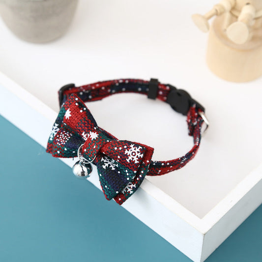 HKM-926227 Christmas Snowflake Plaid Bow Cat Collar in Red and Green, Adjustable Size 22.5-27.5cm
