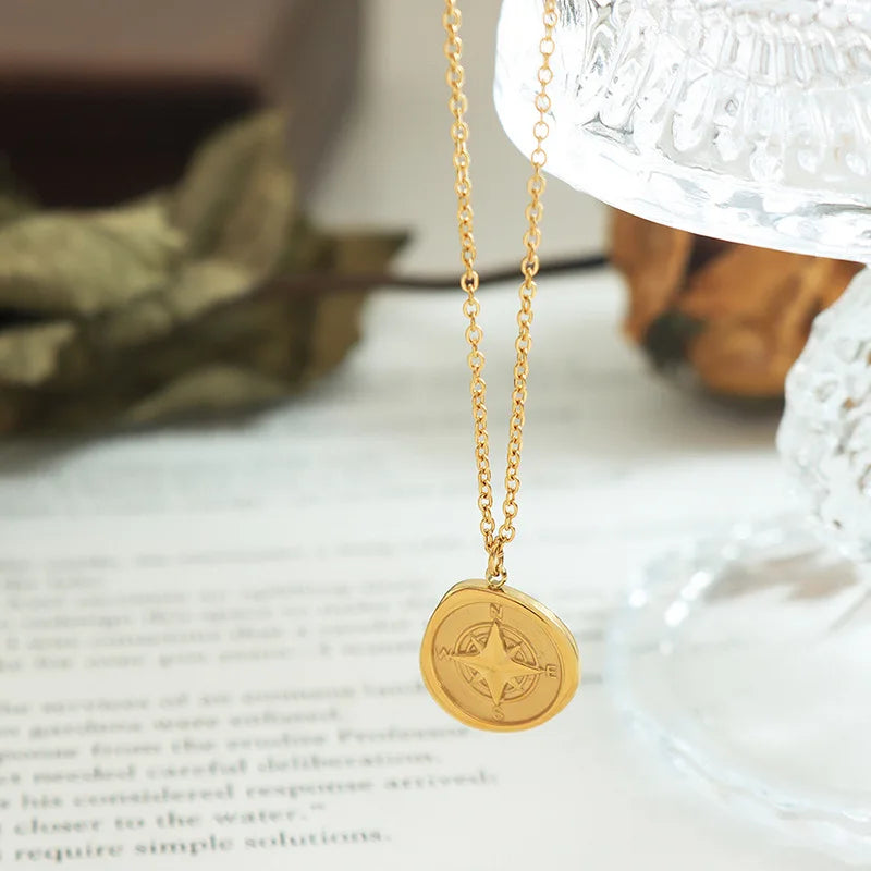 HKM-363091 Fashion 18k Gold Plated Chain Statement Necklace Waterproof Stainless Steel Compass Pendant Necklace for Women Gift