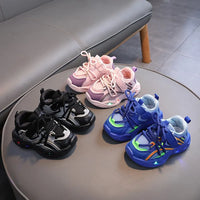 HKM-181139 Spring and Autumn Girls Comfortable Luminous Sports Shoes Boys Fashion Casual Soft Soled LED Sports Shoes