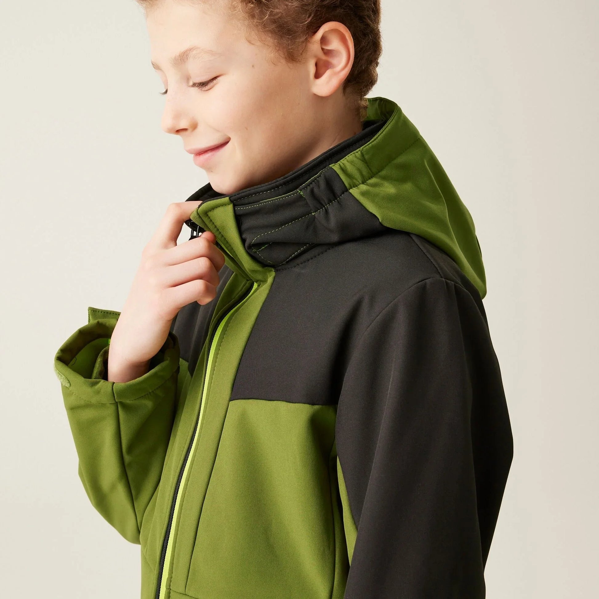 KTX-244371 Waterproof Kids Softshell Jacket for Boys Comfortable Nylon Winter Autumn