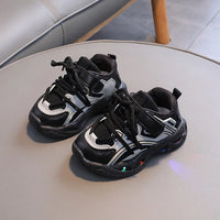 HKM-181139 Spring and Autumn Girls Comfortable Luminous Sports Shoes Boys Fashion Casual Soft Soled LED Sports Shoes