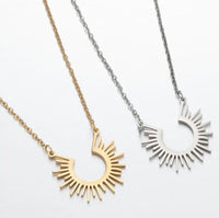 HKM-445587 Stainless Steel Gold Sunburst Pendant Necklace Sun Sunshine Minimalist Women Jewelry Necklace Tarnish Free