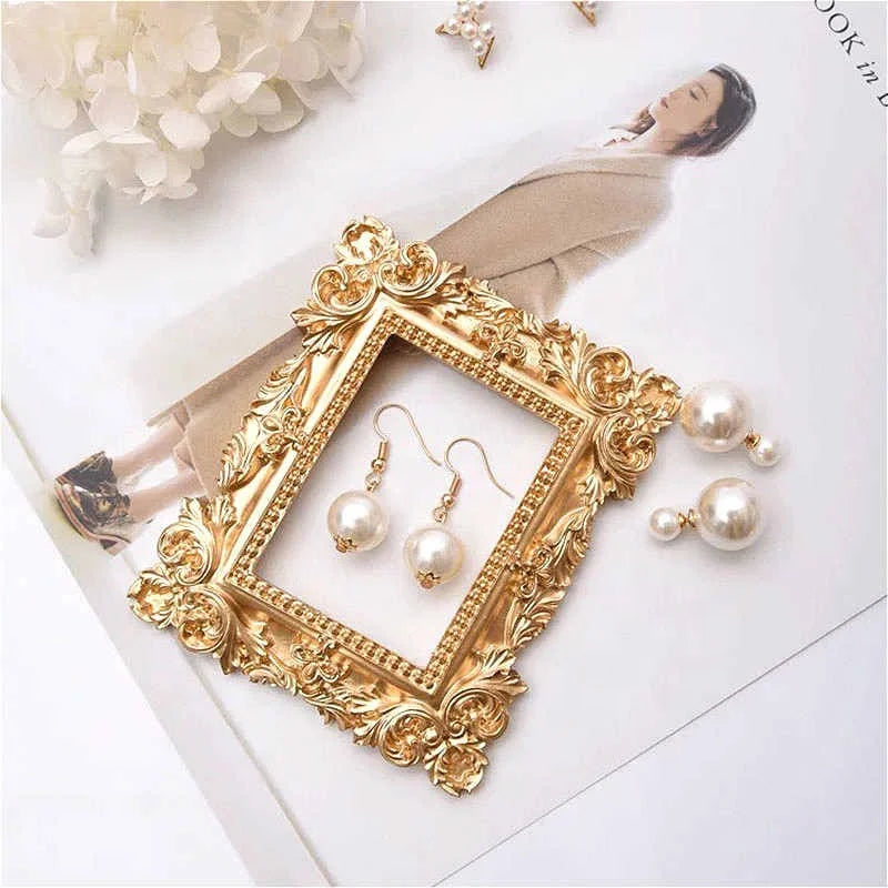 KTX-288531 Gold Retro Photo Frame for Mini Wedding Pictures - Decorative Resin Desktop Ornament