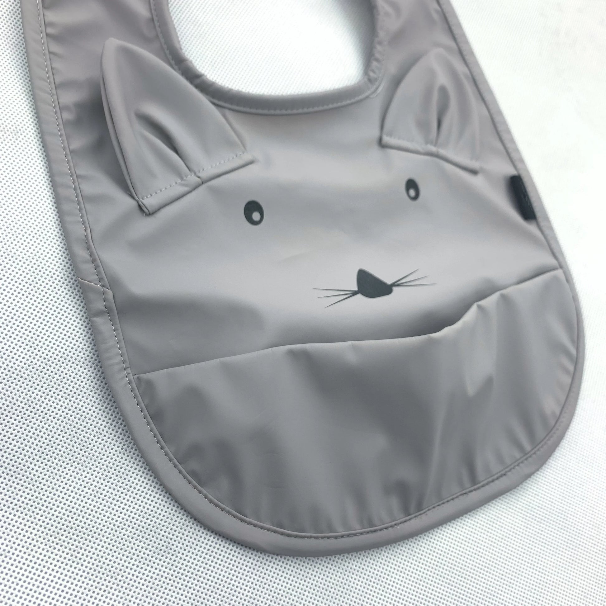 HKM-047763 Eco-Friendly Waterproof Long Sleeve Baby Bibs
