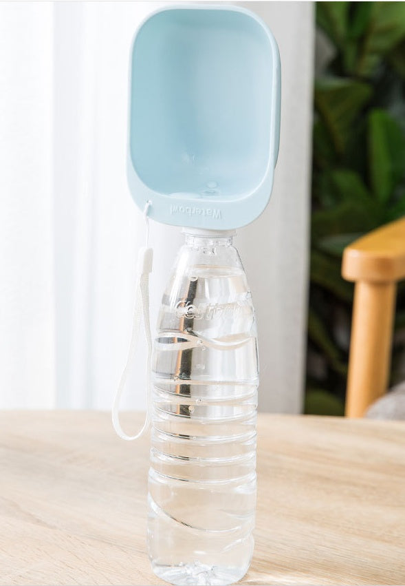 HKM-0001085 Portable Pet Water Bottle with Large Bowl Design and Eco-Friendly Lanyard