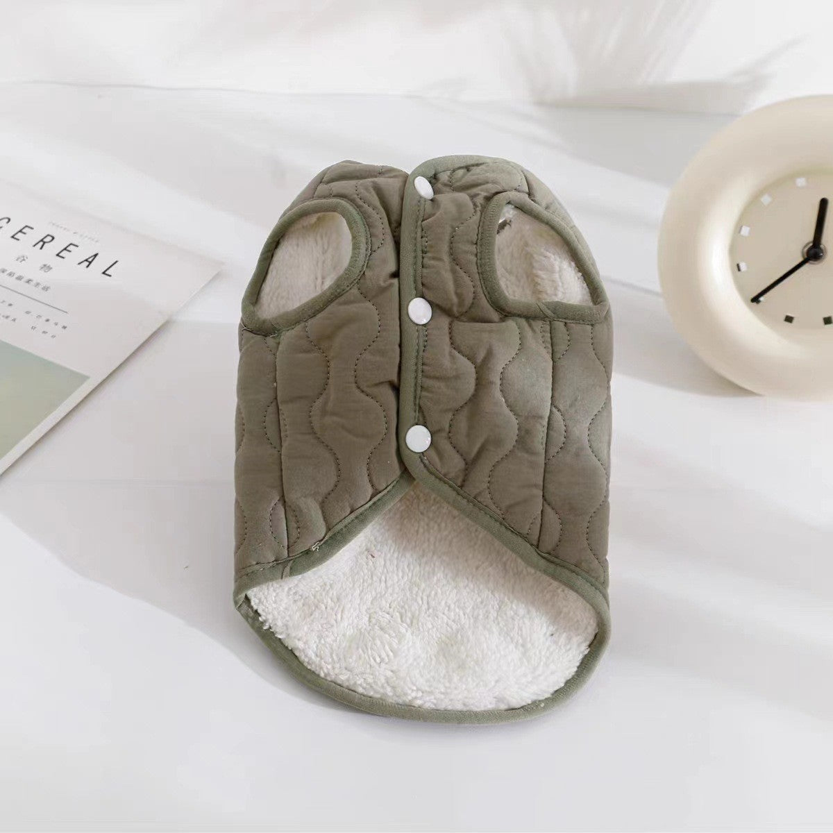 HKM-0005565 Warm Fleece-Lined Pet Vest in Army Green & Milky White, Thickened for Winter Comfort
