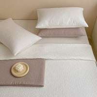 HKM-000787 Cotton Three-Piece Bed Cover Set with Quilted Summer Blanket and Pillowcases, Korean Style
