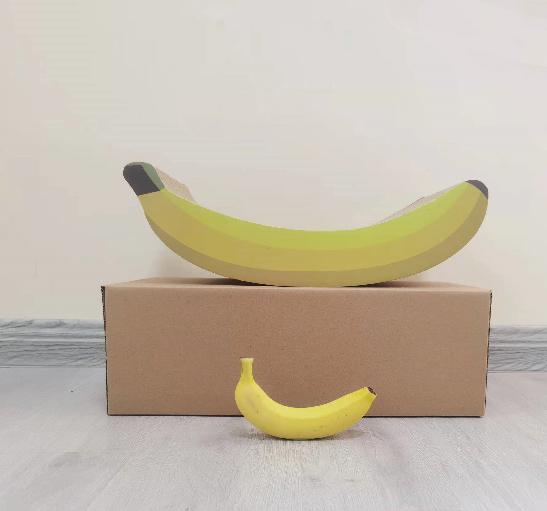 HKM-0022461 Cat Scratching Board in Cute Banana Shape - Corrugated Paper Claw Grinder for Cats and Small Animals