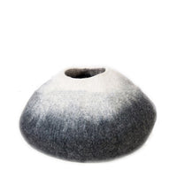 HKM-0043581 Two-Tone Wool Felt Cat Nest with a Black Body and White Neck, 50 cm