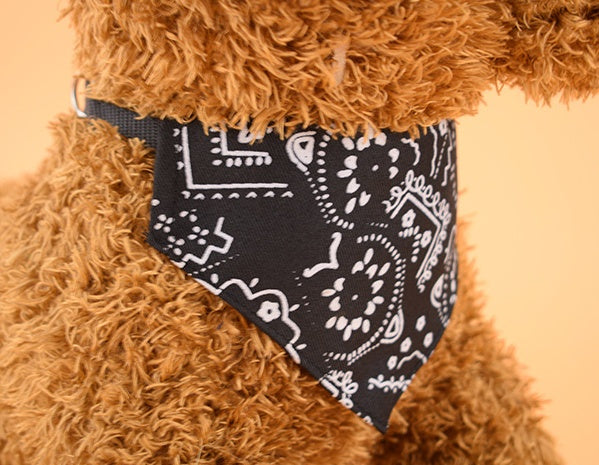 HKM-0133693 Retractable Pet Scarf Collar with Printed Dot Design, Multiple Sizes Available