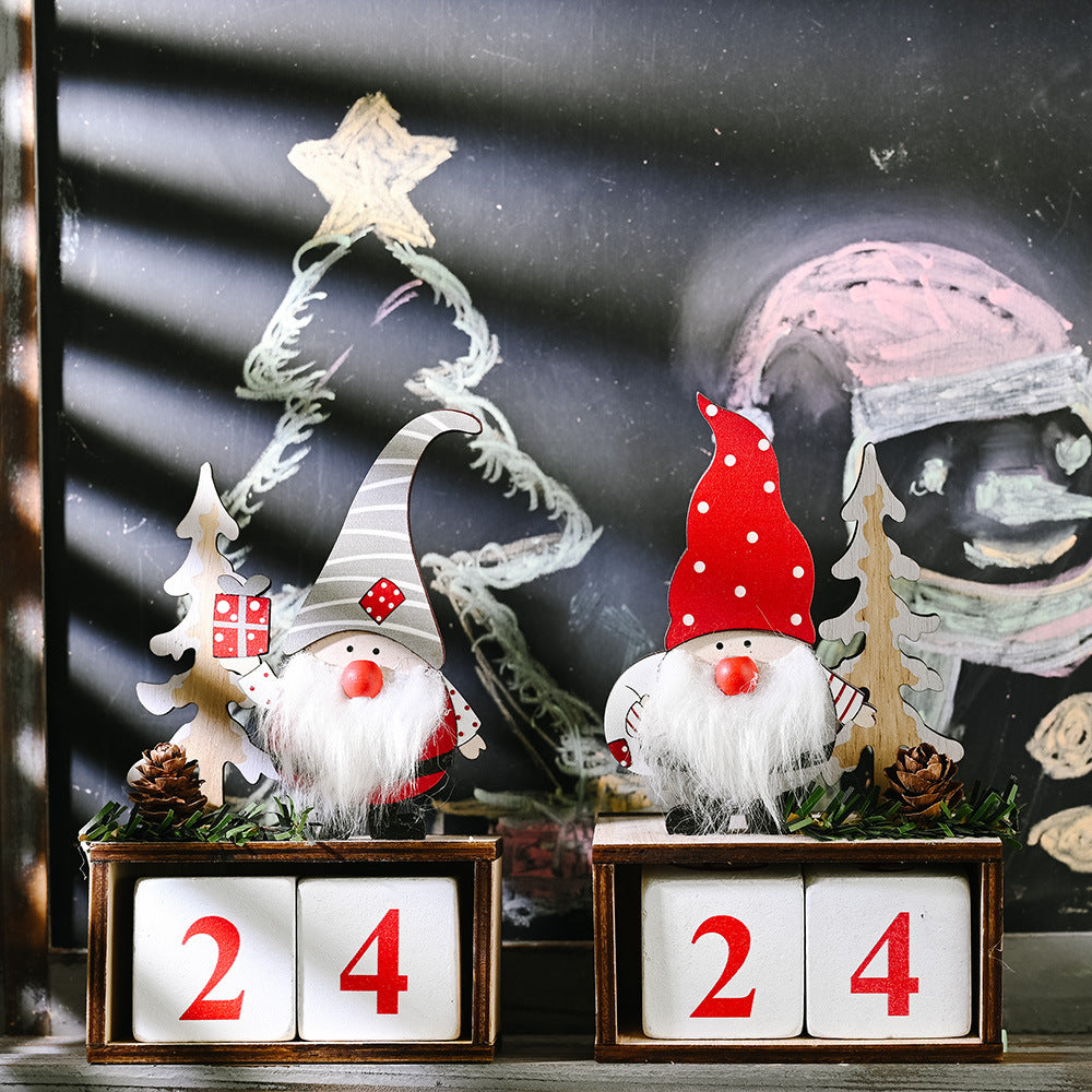 HKM-014739 Wooden Pine Cone Christmas Calendar Decoration for Seniors - 15cm x 9cm