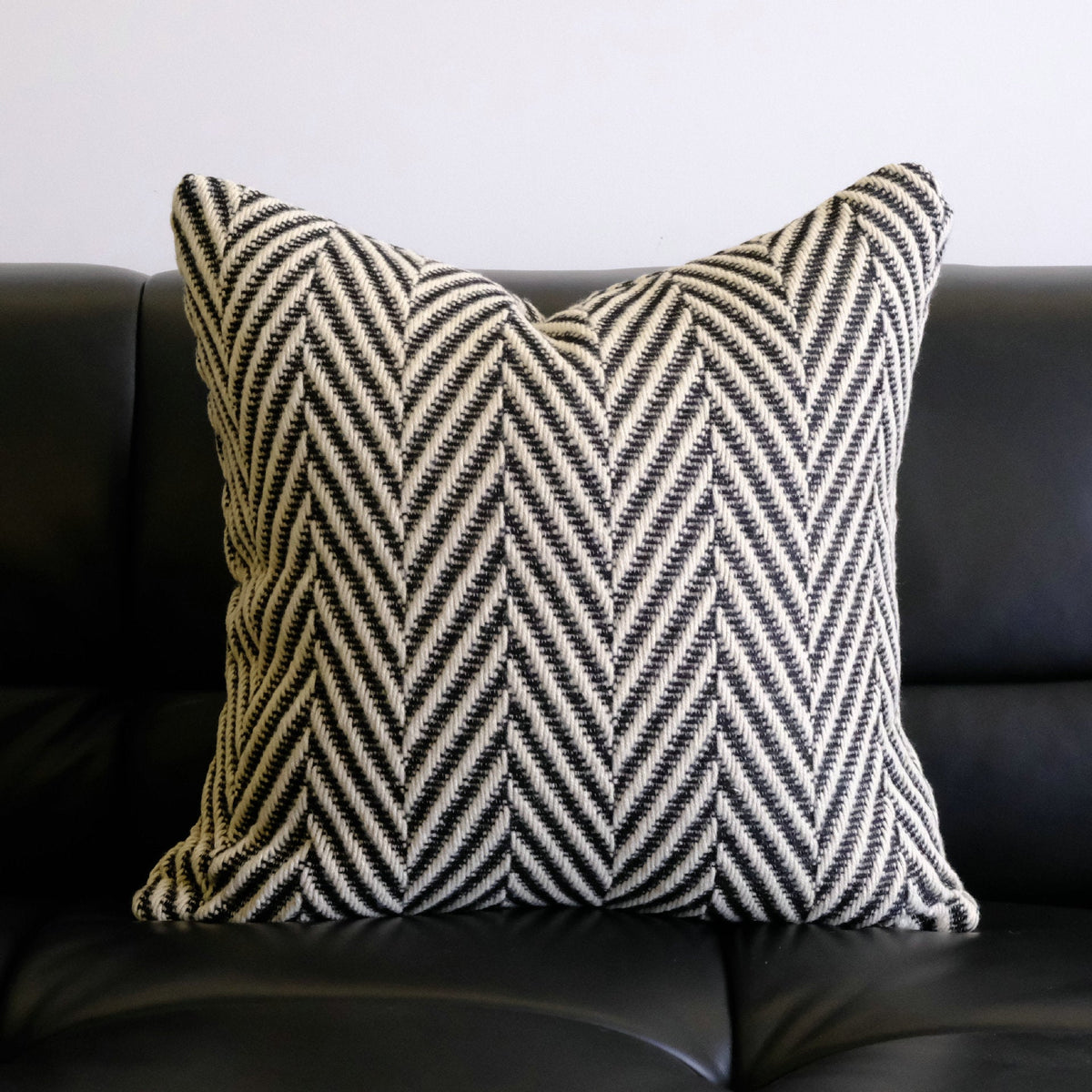 HKM-015571 Simple Herringbone Wool Pillowcase - Modern Striped Design, Multiple Sizes Available