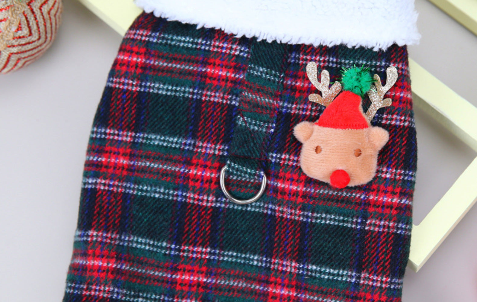 HKM-0157757 Cozy Christmas Plaid Vest for Pets with Leash - Cotton-Padded and Stylish