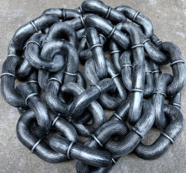 HKM-0199613 Haunted House Simulation Iron Chain Prop in Gold, Silver, and Black - Realistic Plastic Design, 1 Large and 1 Medium Chain