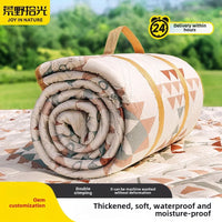 HKM-020563 Versatile Large Waterproof Green Oxford Cloth Mat for Outdoor Activities, Hiking, and Picnics