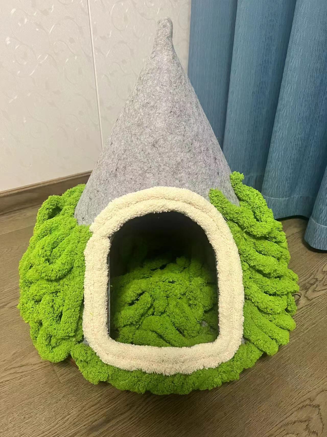 HKM-0240189 Handmade Felt Indoor Cat House - Enclosed Cone Design, 50cm Diameter, for Cats Under 12lbs