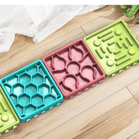 HKM-0263357 Tricolor Dog Feeding Tray with Licking Plate - 15x15x7.5 cm Plastic Design