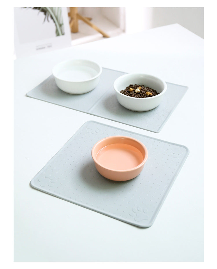 HKM-0290365 Waterproof and Oil-Proof Silicone Pet Placemat for Bowl Protection, Available in Small and Large Sizes