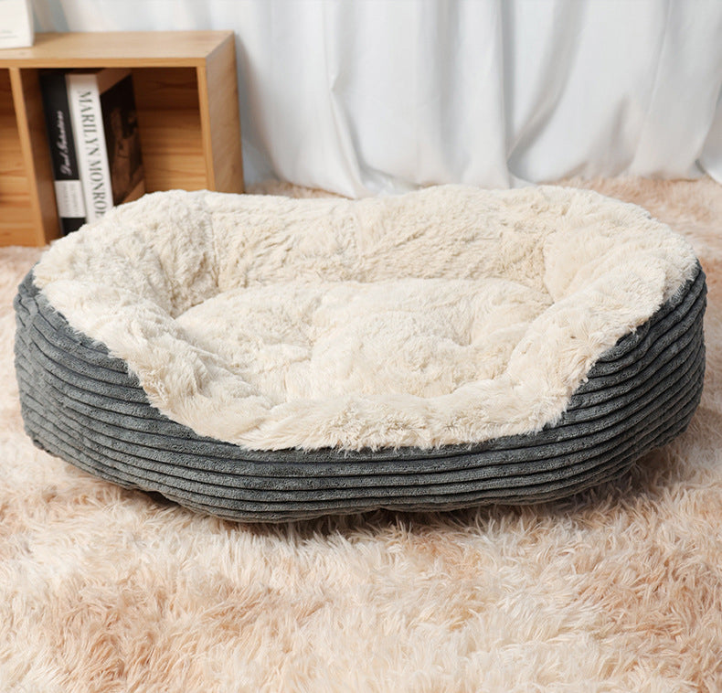 HKM-0317245 Plush Oval Kennel Mat for Cats and Dogs – Cozy Winter Sleeping Solution