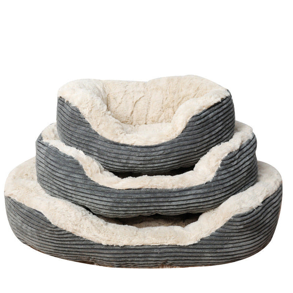 HKM-0317245 Plush Oval Kennel Mat for Cats and Dogs – Cozy Winter Sleeping Solution