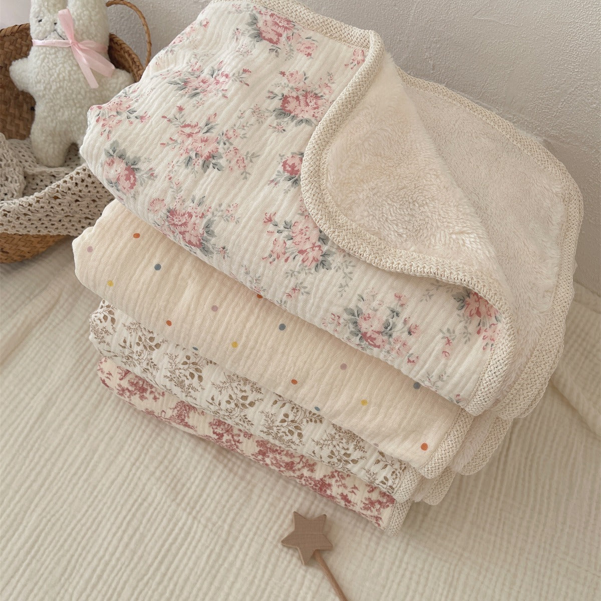 HKM-036179 Double Layer Pure Cotton Plush Blanket for Infants and Newborns - 90x130cm, Various Designs