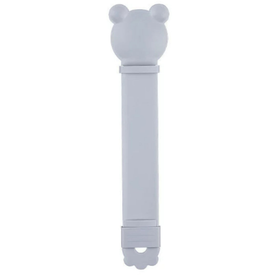 HKM-0372029 Cat Stick Feeder Squeezer with Bear Head Designs - Durable Plastic for Cats