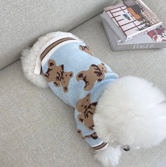 HKM-0440509 Preppy V-Neck Striped Pet Sweater for Dogs and Cats - Winter Warm Apparel with Leash Hole