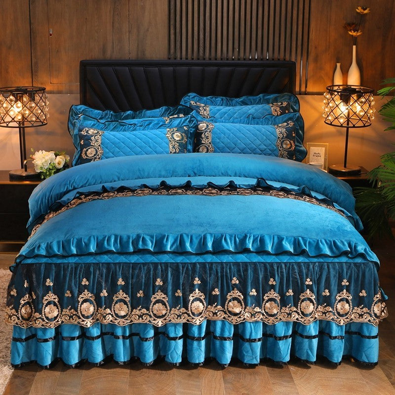 HKM-044883 Lace Edge Polar Fleece Bed Skirt with Pillowcases for Luxurious Bedding Decor