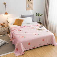 HKM-048531 Peach Pattern Flannel Thermal Blanket for Cozy Comfort