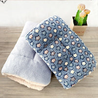HKM-0496573 Pet Mattress for Cats and Dogs - Soft Velvet Sleeping Pad in Various Sizes and Patterns
