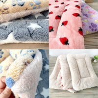 HKM-0496573 Pet Mattress for Cats and Dogs - Soft Velvet Sleeping Pad in Various Sizes and Patterns