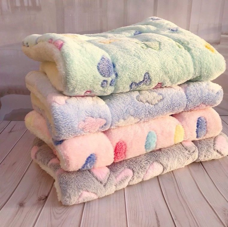 HKM-049811 Cozy Flannel Pet Blanket for Dogs and Cats in Vibrant Colors