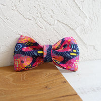 HKM-0587069 Pet Bow Tie Set and Leash with Dog Hoop - Variety of Sizes in Deep Graffiti