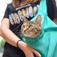 HKM-0597053 Foldable Cat Carrier Pouch for Nail Trimming - Soft Green & Black Tote Bag Design, Ideal for Adult Cats and Puppies